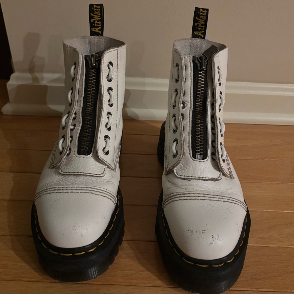 Dr. Martens Sinclair Boots